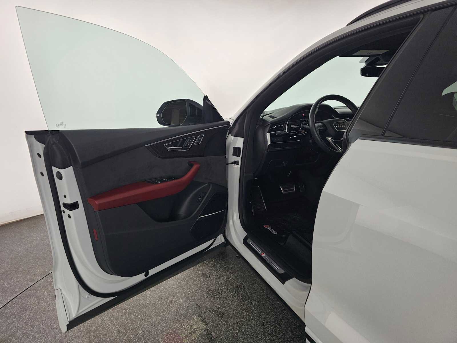 Used 2021 Audi SQ8 Premium Plus w/ SQ8 Black Optic Package image 19