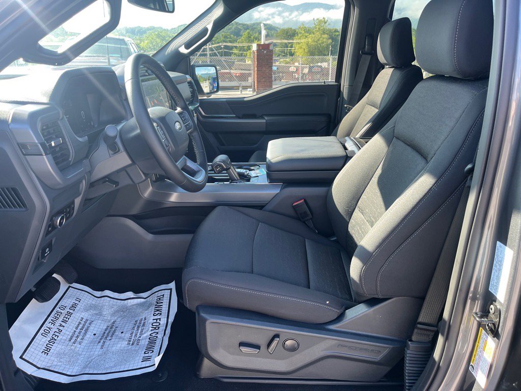 New 2025 Ford F150 XLT w/ Equipment Group 302A MID image 7