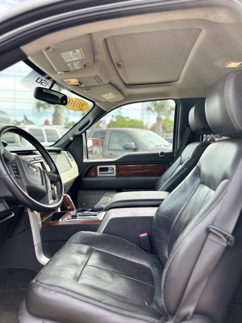 Used 2010 Ford F150 Lariat RWD image 11