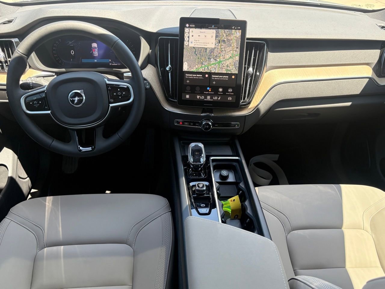 New 2026 Volvo XC60 B5 Plus w/ Protection Package Premier AWD/4WD image 11