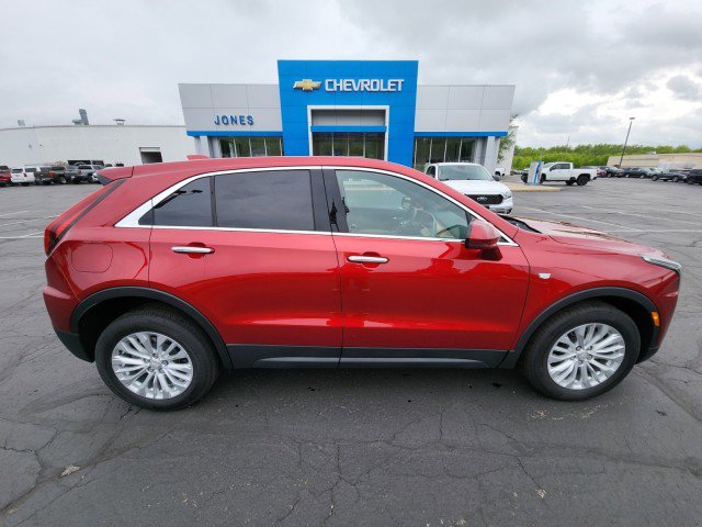 Used 2024 Cadillac XT4 Luxury image 6