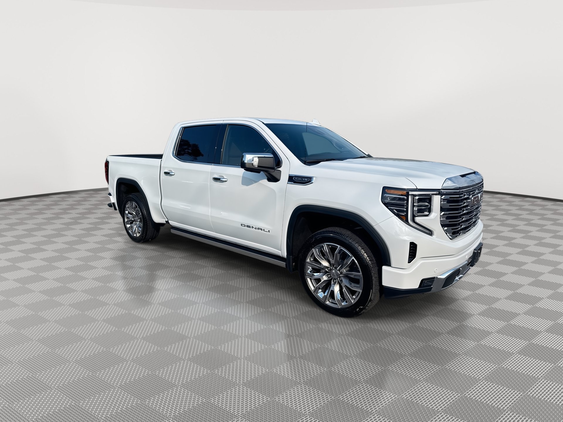 New 2026 GMC Sierra 1500 Denali w/ Denali Reserve Package AWD/4WD image 2