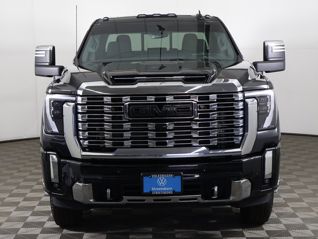 Used 2024 GMC Sierra 3500 Denali w/ Denali Reserve Package AWD/4WD image 17