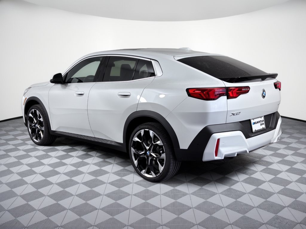 New 2027 BMW X2 xDrive28i w/ Technology Package AWD/4WD image 3