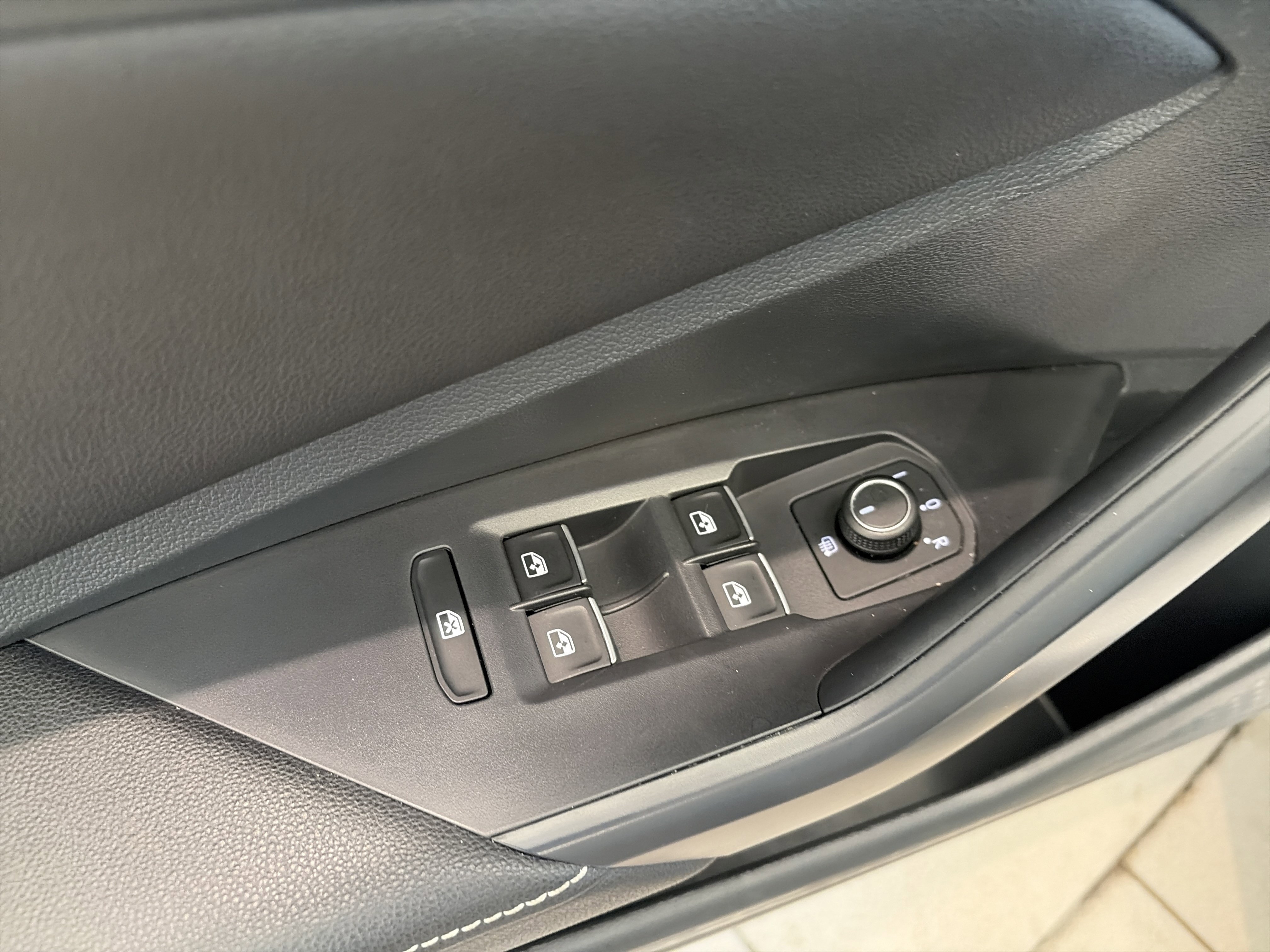 Certified 2023 Volkswagen Jetta Sport image 14