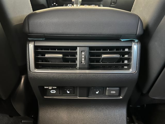 Used 2025 Lexus GX 550 w/ Accessory Package (32) AWD/4WD image 44