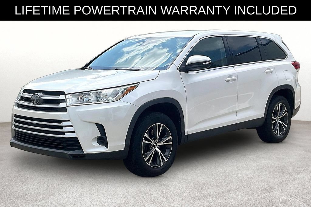 Used 2019 Toyota Highlander LE FWD image 9