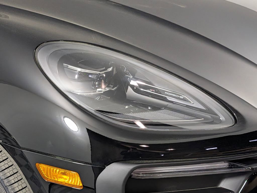 New 2026 Porsche Macan image 15