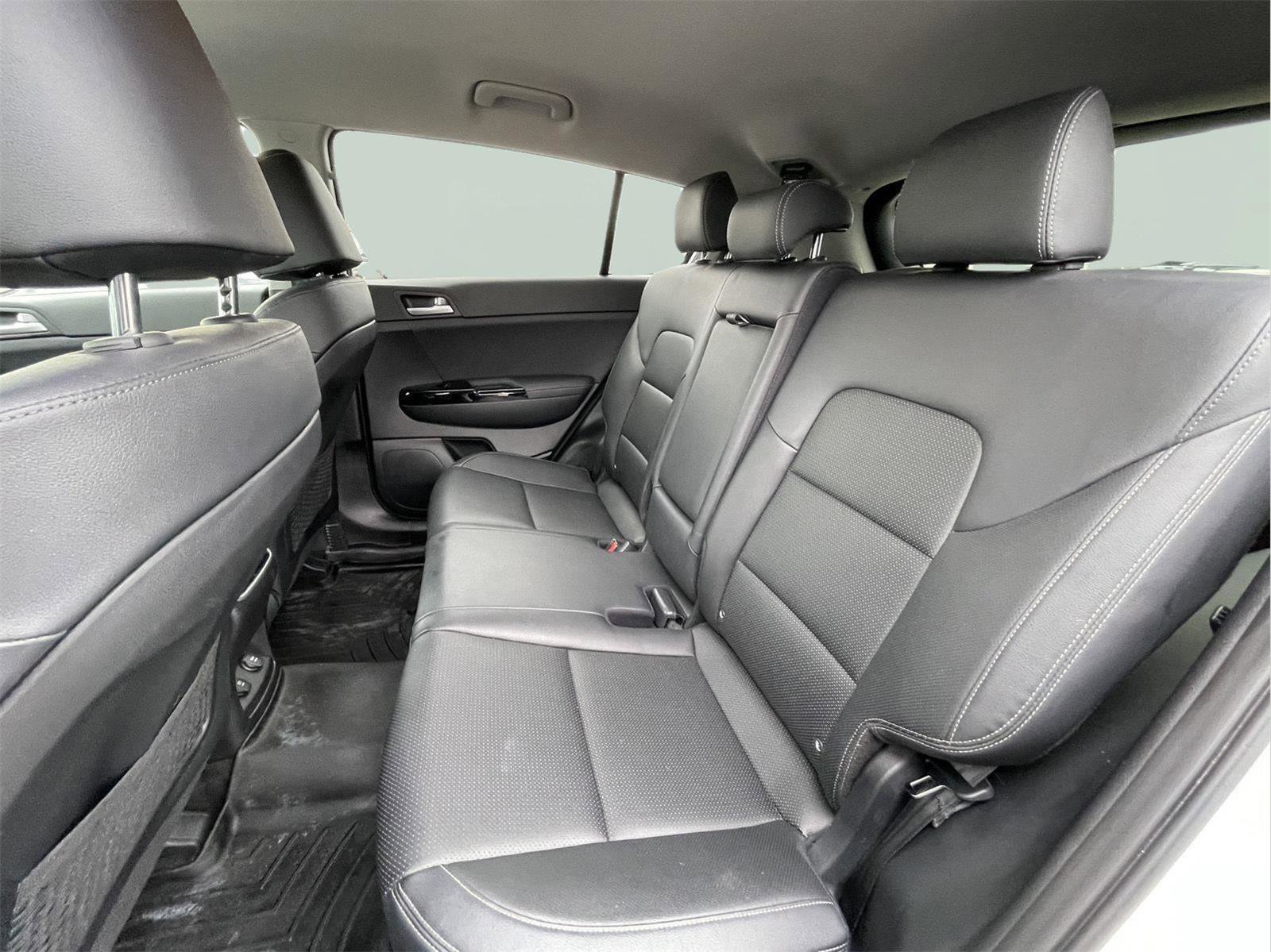 Used 2021 Kia Sportage EX image 16