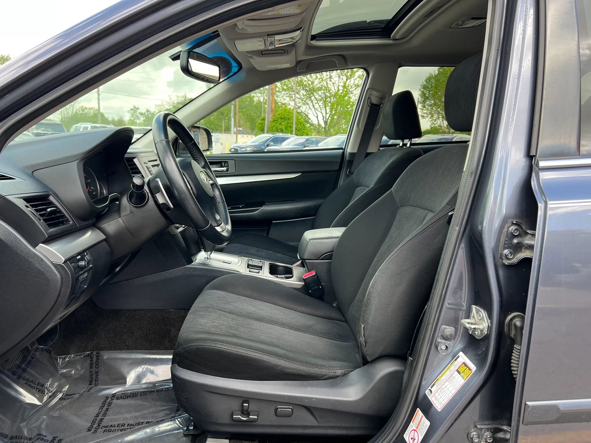 Used 2014 Subaru Outback 2.5i Premium w/ Moonroof Package AWD/4WD image 21