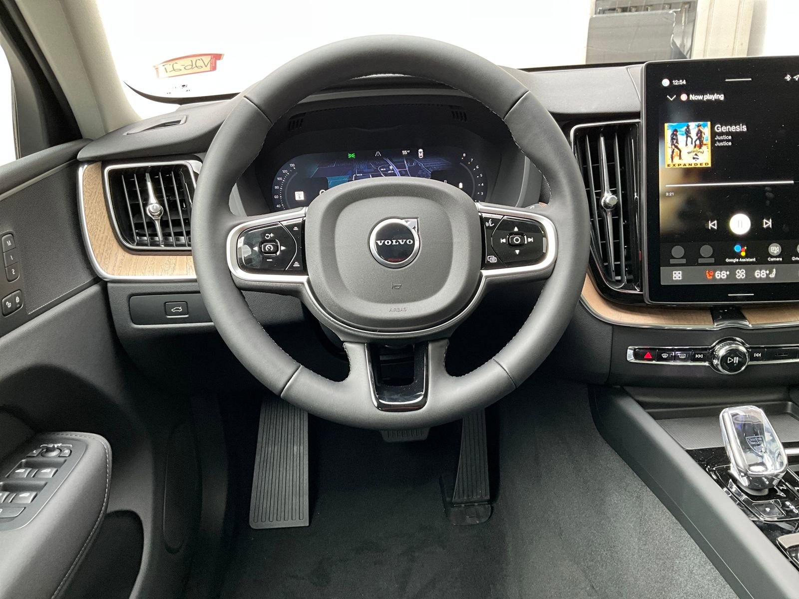 New 2026 Volvo XC60 B5 Plus w/ Protection Package Premier image 14