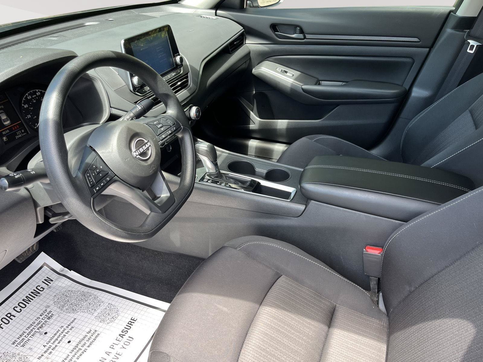 Used 2025 Nissan Altima 2.5 S FWD image 20
