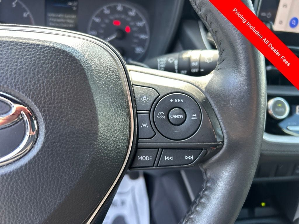 Used 2024 Toyota Corolla Cross AWD Hybrid w/ Moonroof Package image 9