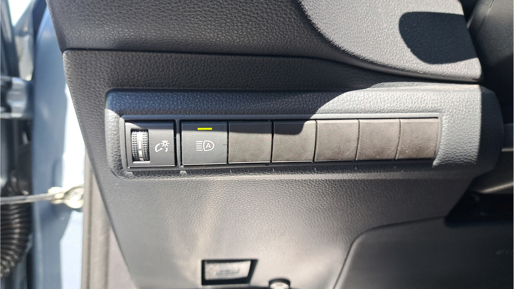 Used 2021 Toyota Corolla SE w/ Body Protection Package (TMS) FWD image 23