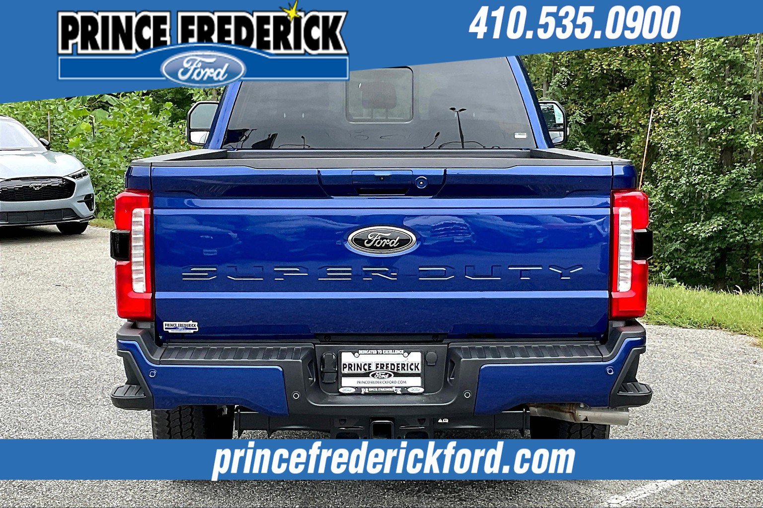 New 2026 Ford F250 Lariat w/ Black Appearance Package image 4