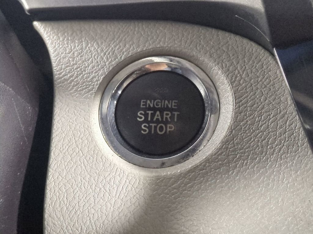 Used 2016 Toyota Sienna XLE FWD image 38
