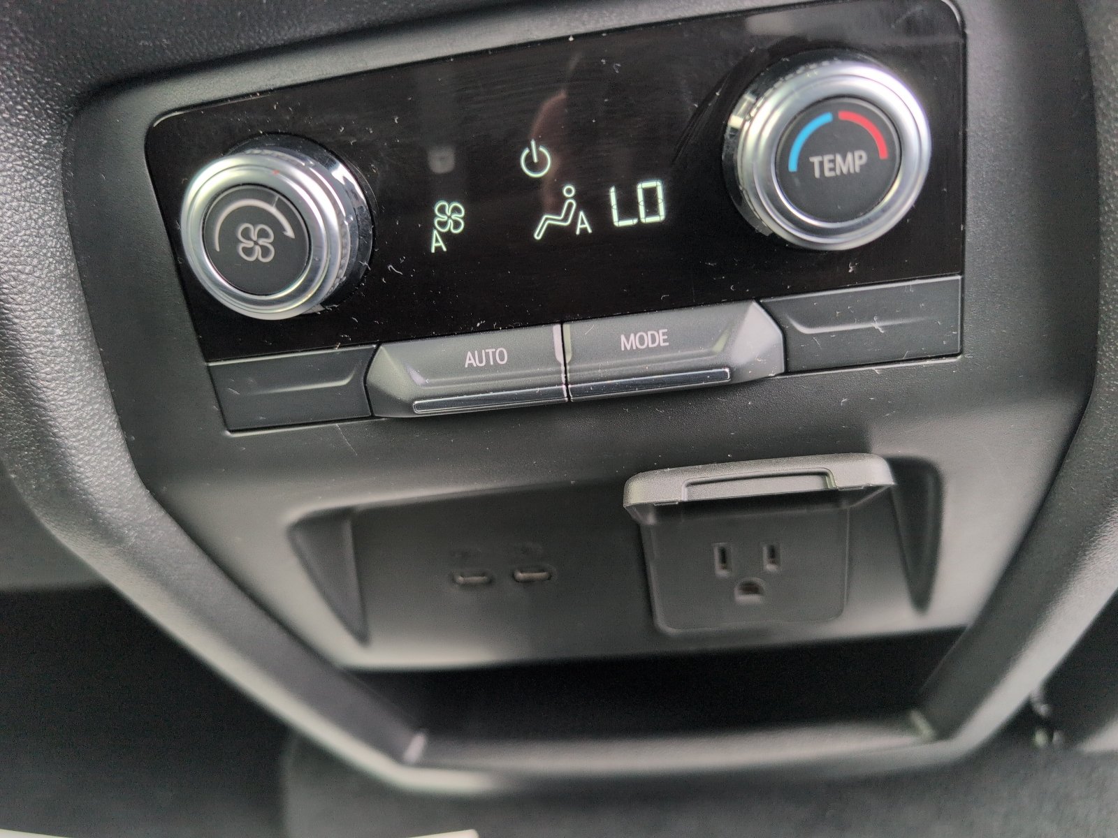 Used 2025 GMC Acadia Elevation FWD image 13