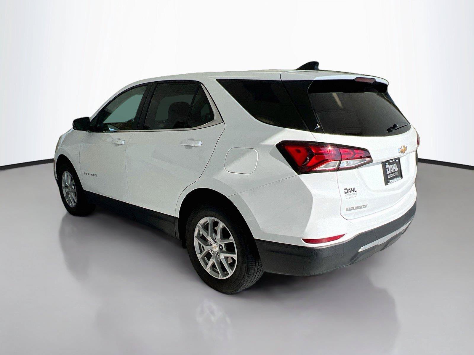 Used 2024 Chevrolet Equinox LT AWD/4WD image 10