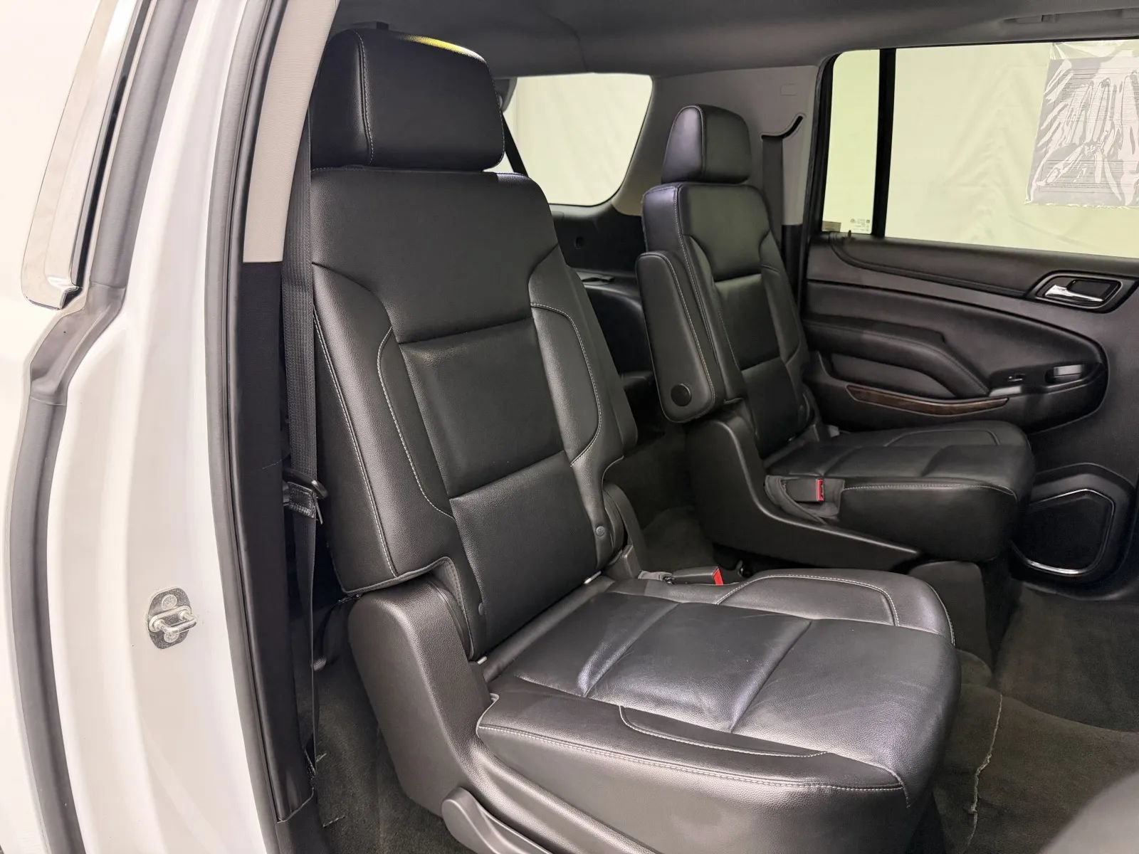 Used 2018 Chevrolet Suburban LT AWD/4WD image 28