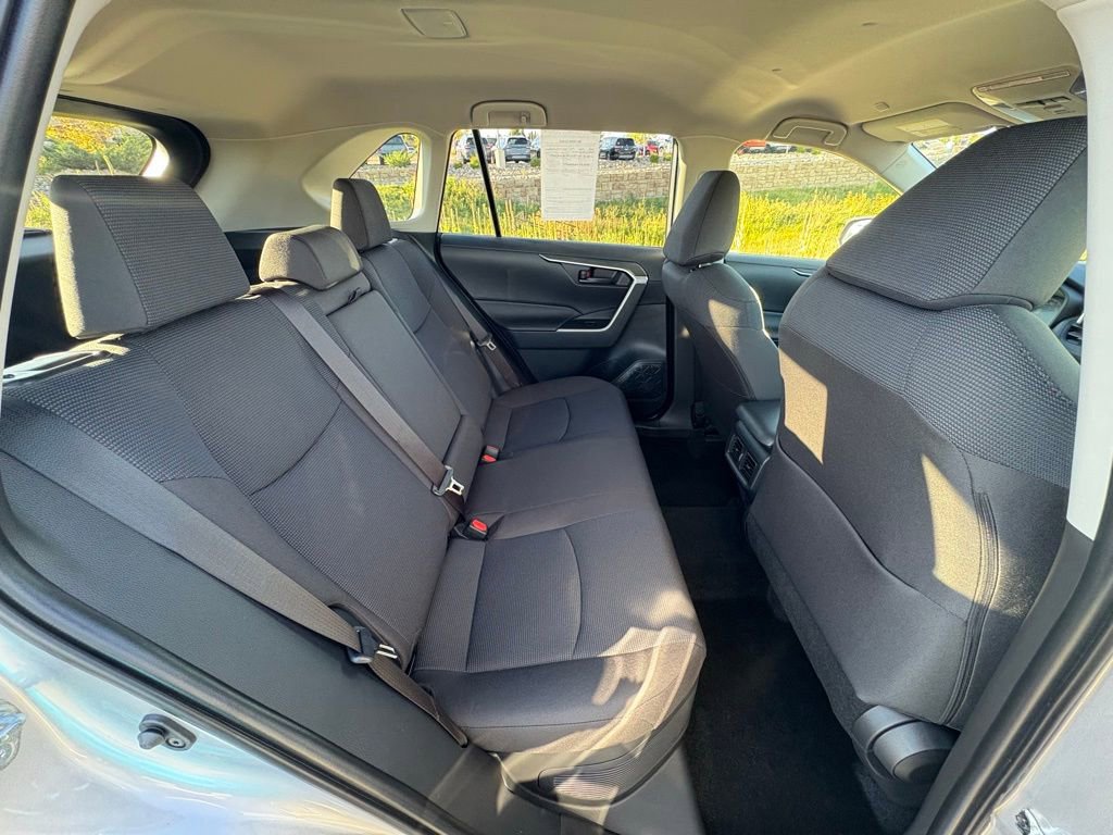 Used 2025 Toyota RAV4 LE image 34
