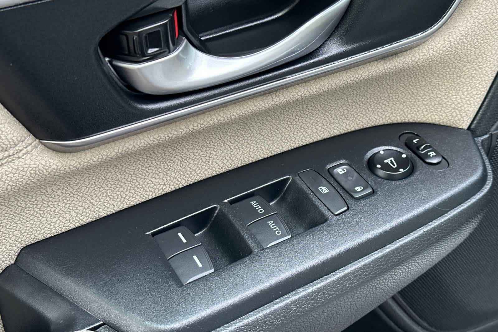 Used 2019 Honda CR-V EX image 13