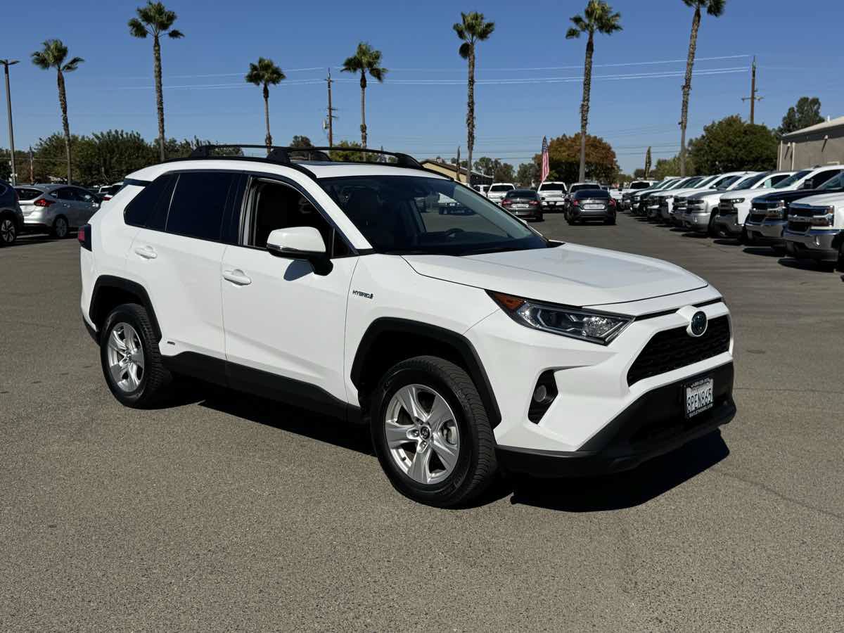 Used 2020 Toyota RAV4 XLE w/ Convenience Package AWD/4WD image 12