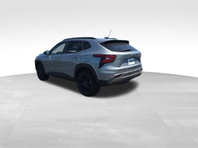 Certified 2025 Chevrolet Trax ACTIV w/ Driver Confidence Package FWD image 4