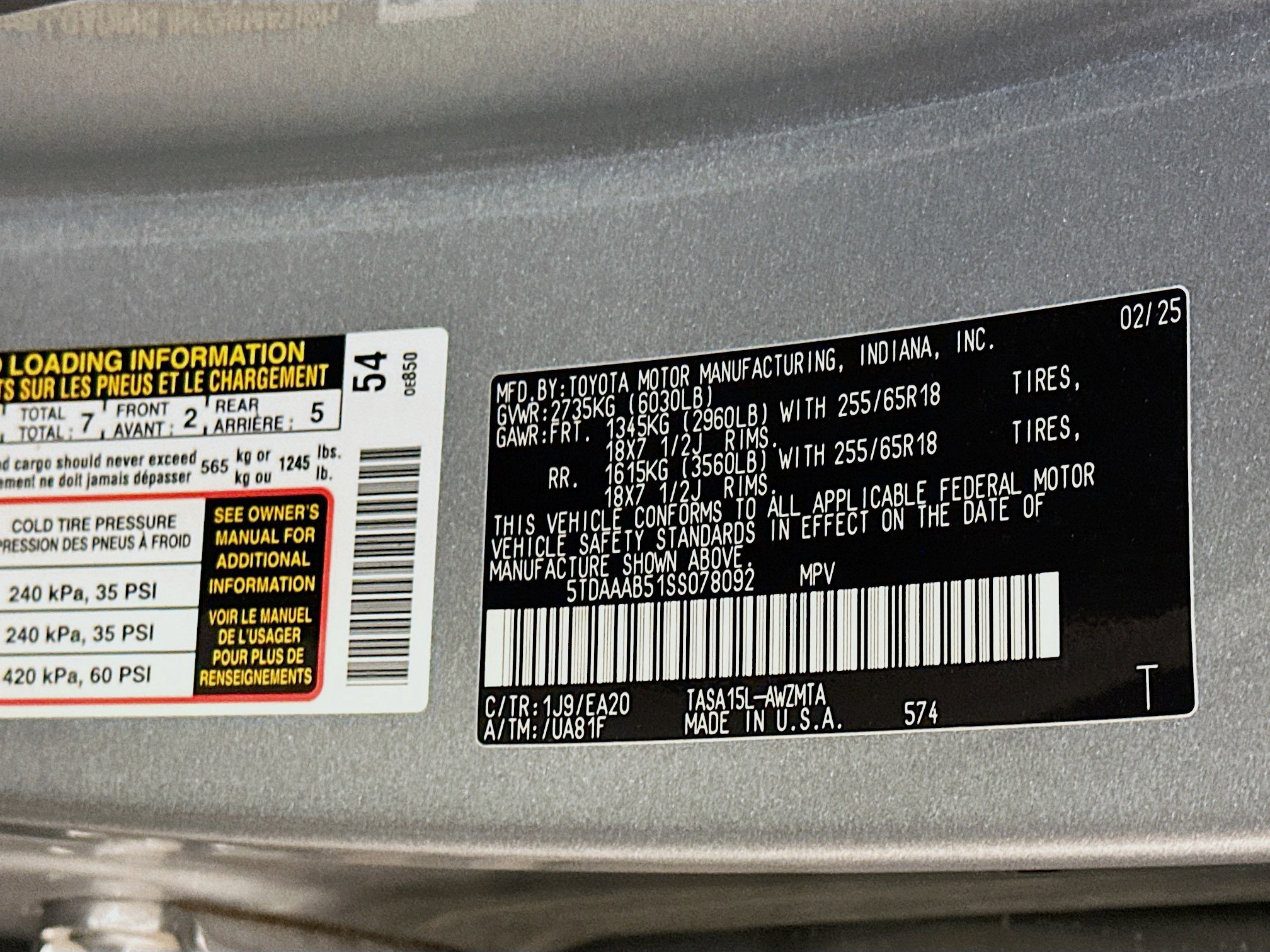 Used 2025 Toyota Grand Highlander AWD image 12