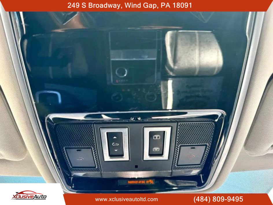 Used 2018 Land Rover Range Rover Velar S image 22