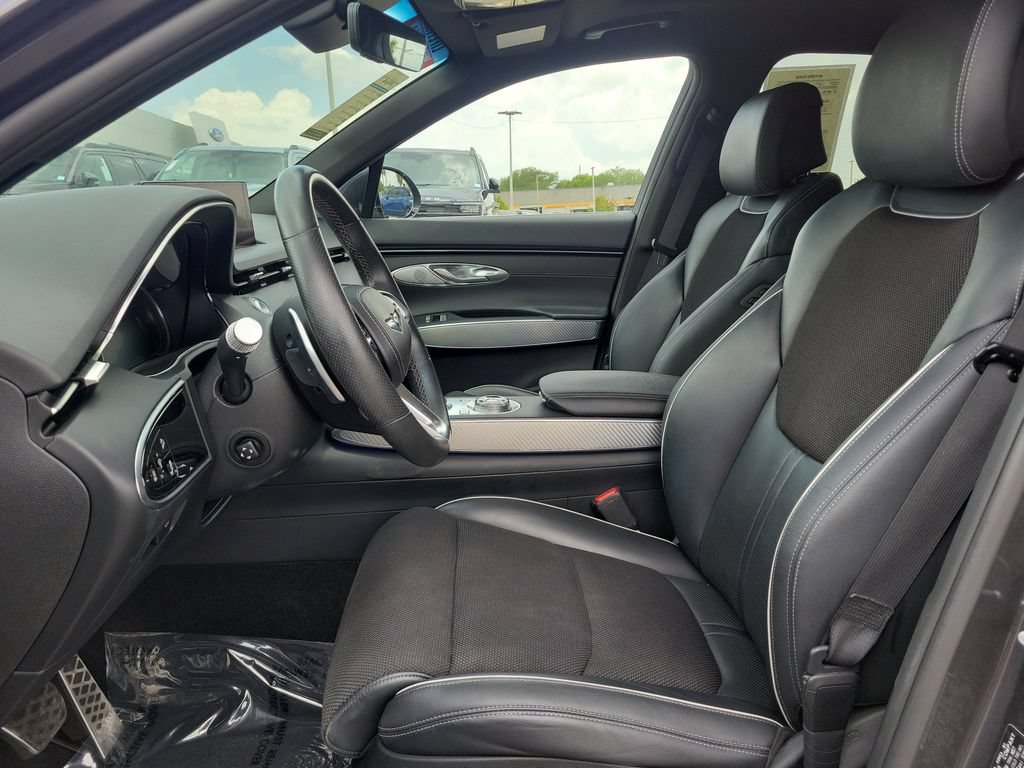 Used 2022 Genesis GV70 3.5T Sport w/ Cargo Package AWD/4WD image 14