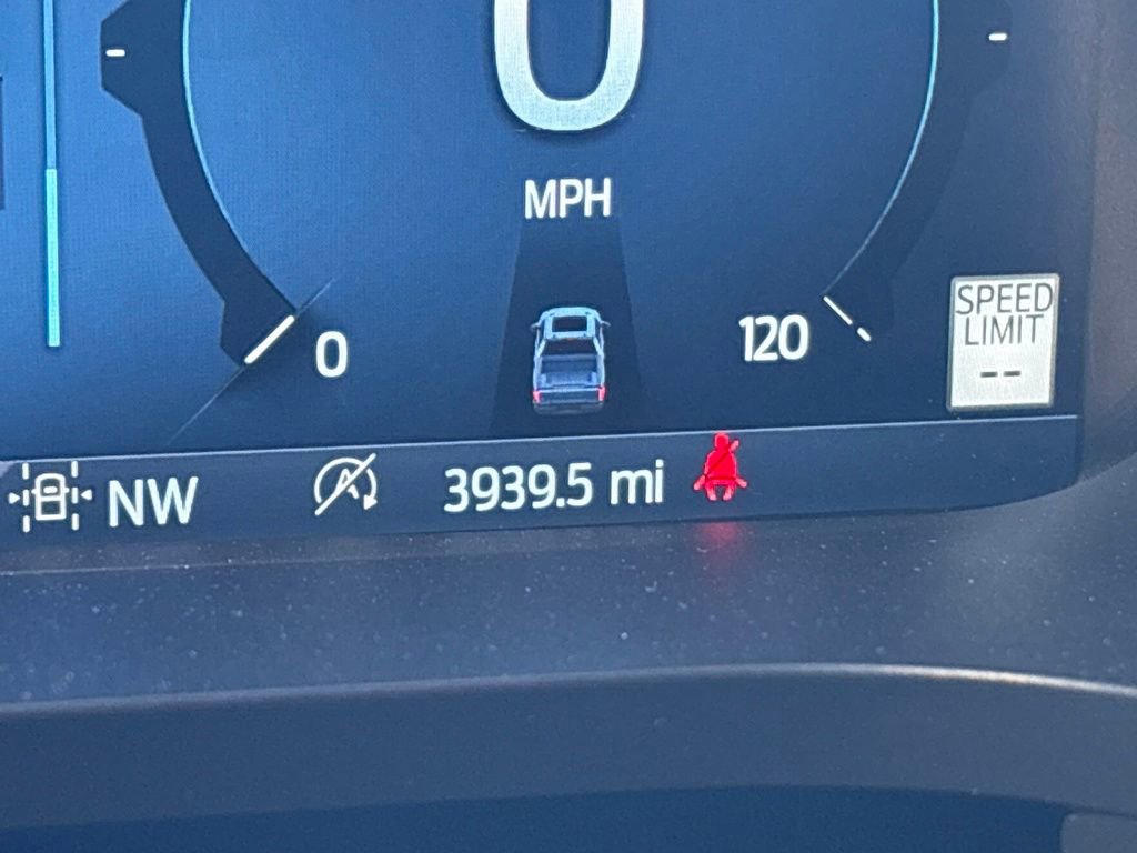 Used 2025 Ford F150 Lariat w/ Equipment Group 501A Mid image 13