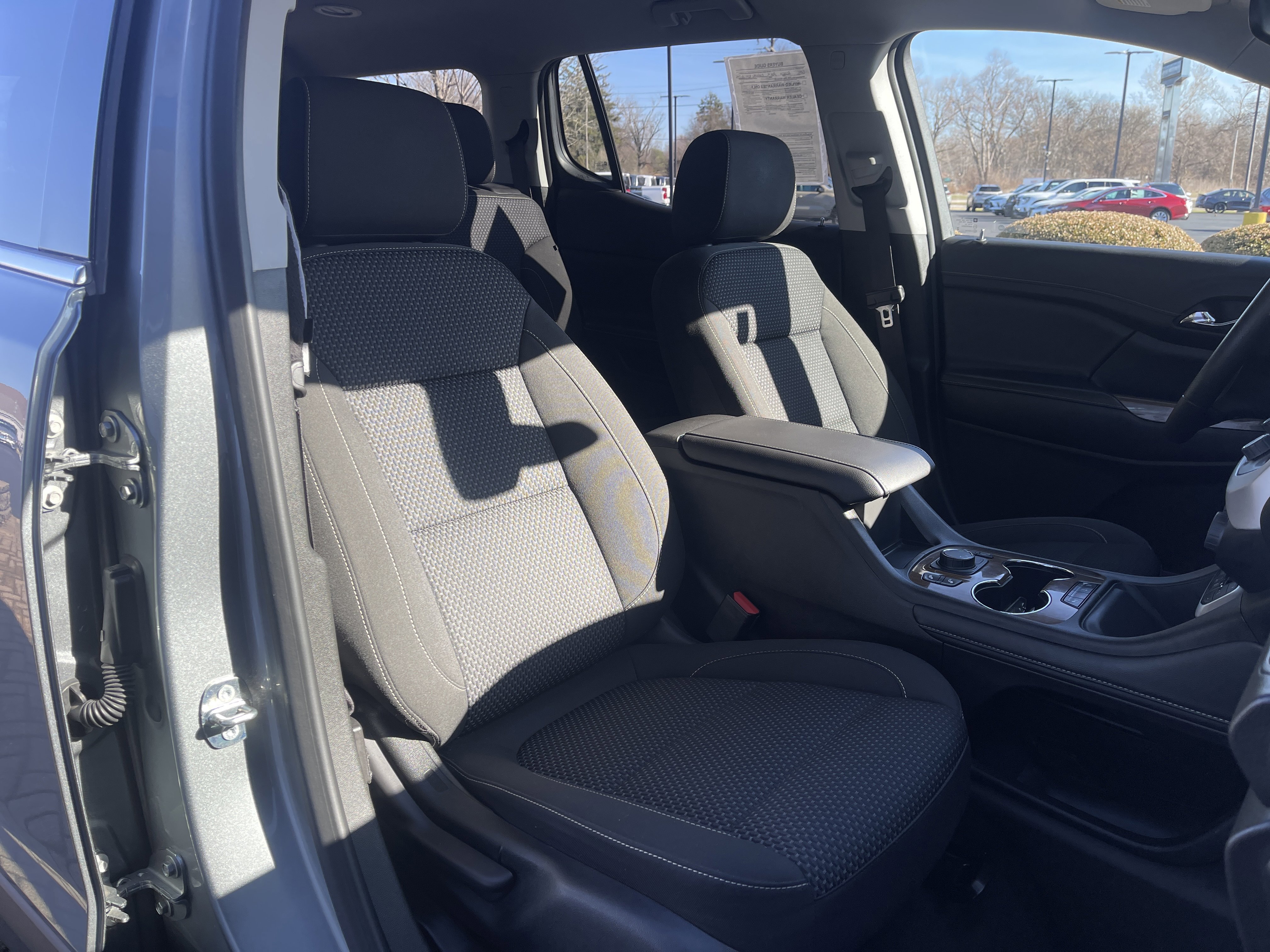 Used 2023 GMC Acadia SLE w/ Driver Convenience Package image 35