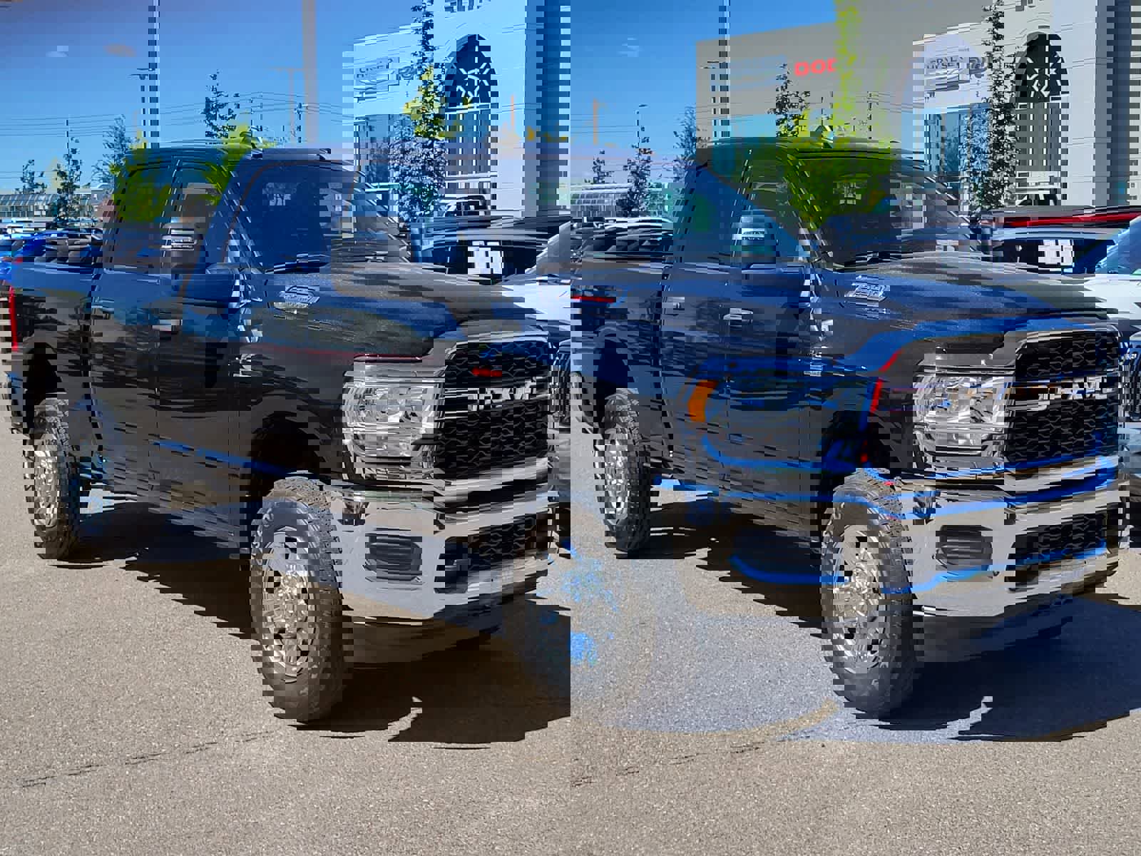 Used 2024 RAM 2500 Tradesman w/ Chrome Appearance Group image 3