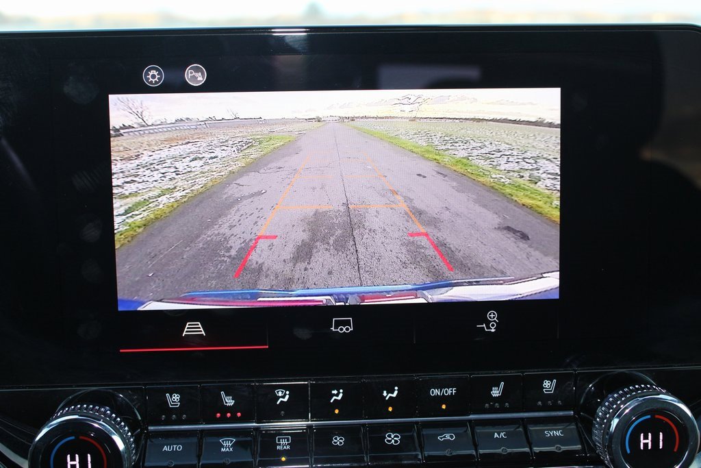 Used 2023 GMC Canyon AT4 image 17