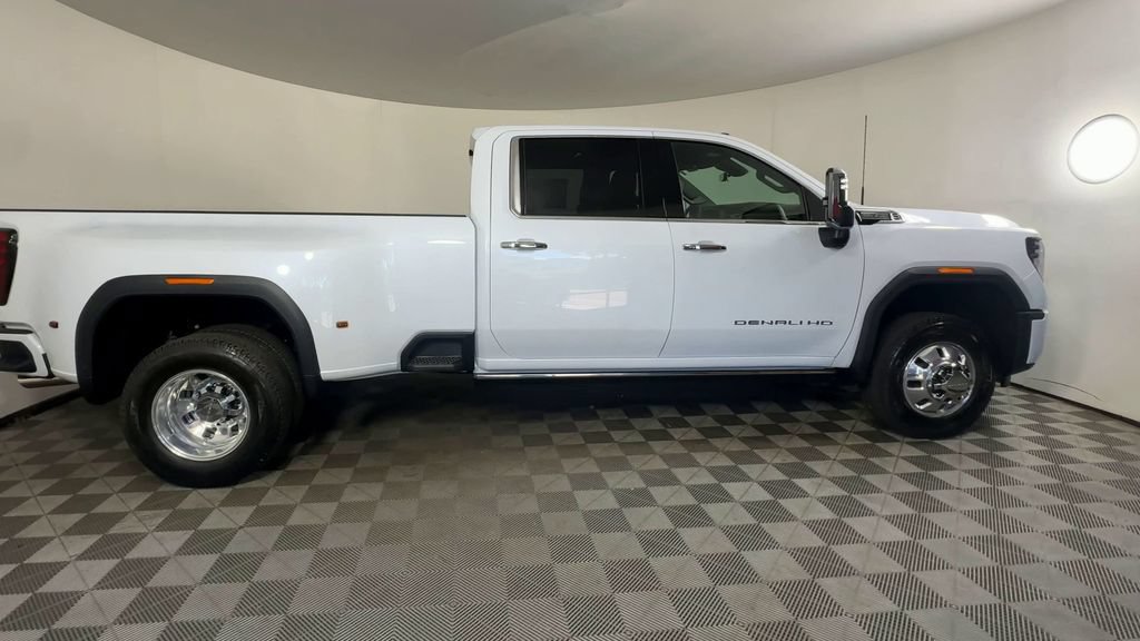 New 2026 GMC Sierra 3500 Denali w/ Technology Package AWD/4WD image 11