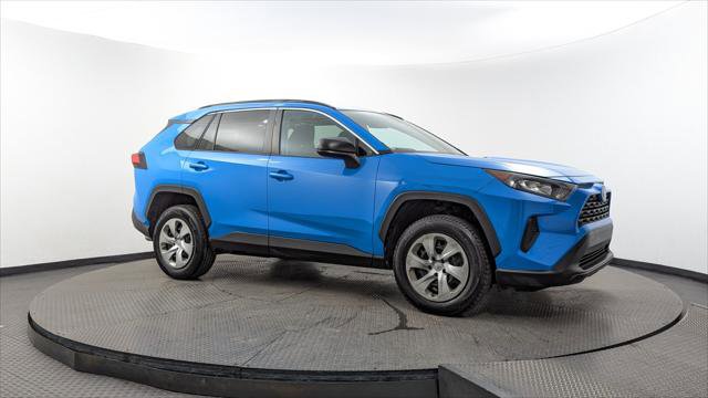 Used 2019 Toyota RAV4 LE image 11
