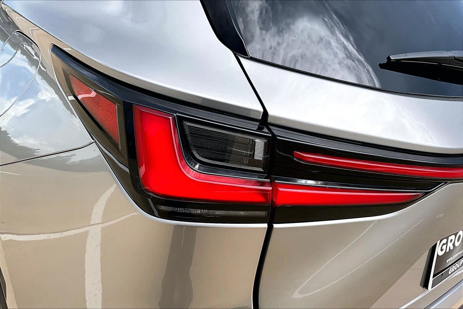 Used 2025 Lexus NX 250 FWD w/ Accessory Package (Z1) image 29