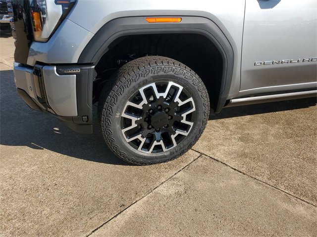 New 2025 GMC Sierra 2500 Denali Ultimate image 4