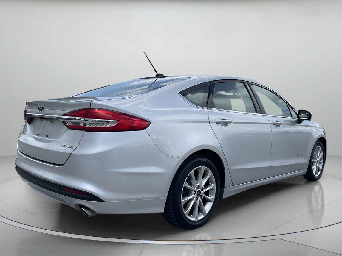 Used 2017 Ford Fusion S FWD image 3