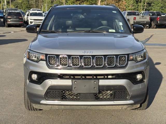 Used 2024 Jeep Compass Limited AWD/4WD image 15