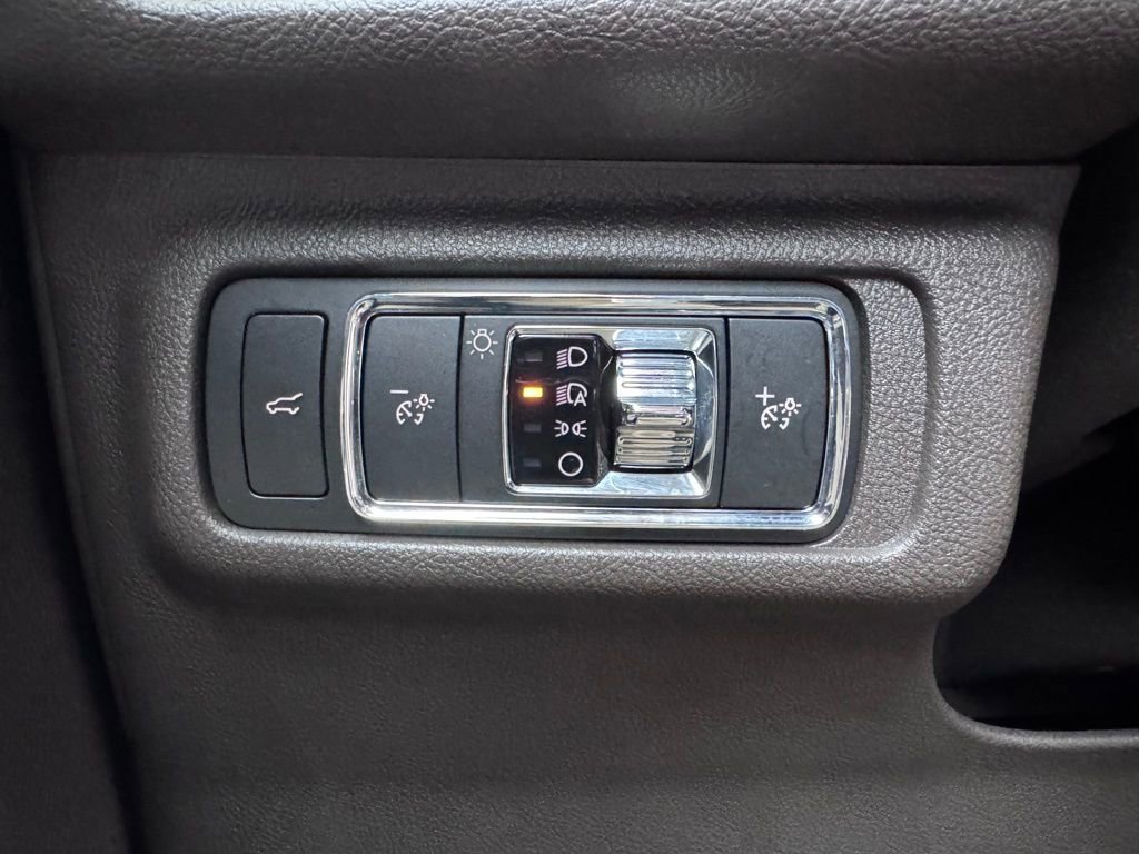 Used 2022 Lincoln Corsair FWD image 33