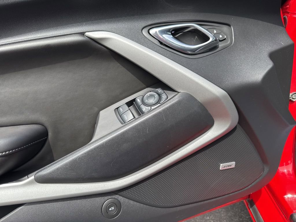 Used 2016 Chevrolet Camaro LT RWD image 11
