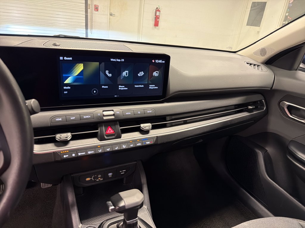 Used 2025 Kia K4 FWD image 31