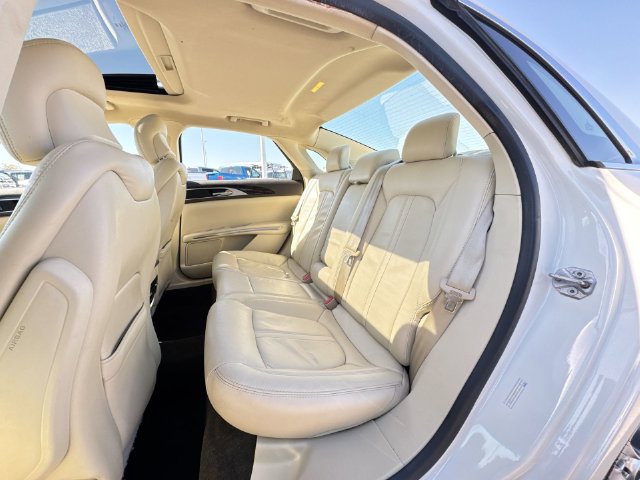 Used 2013 Lincoln MKZ FWD image 26
