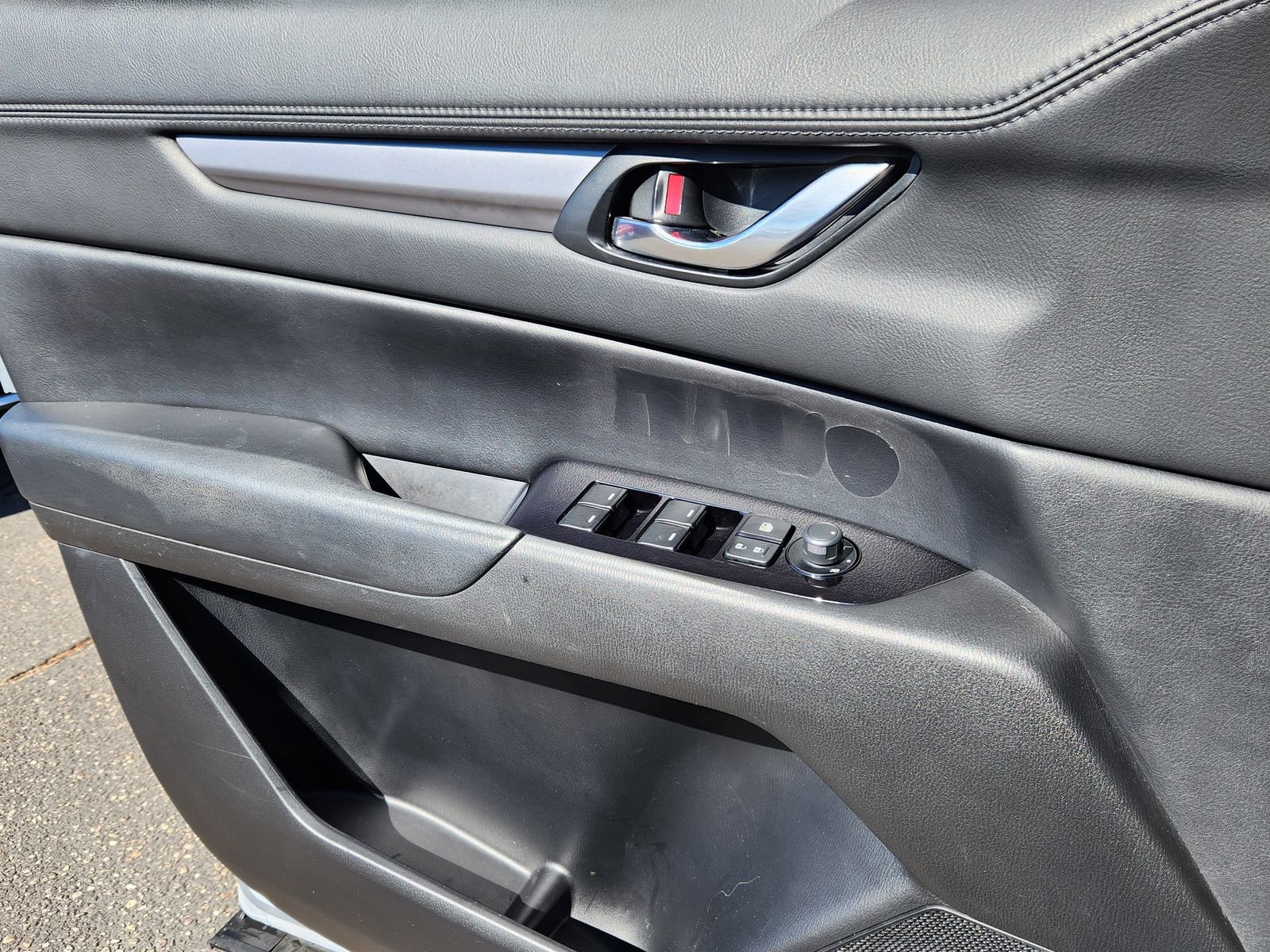 Used 2020 MAZDA CX-5 Touring image 9