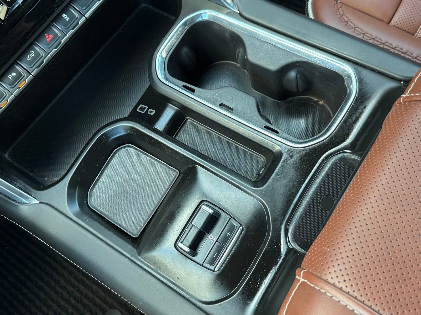 Used 2024 GMC Sierra 2500 Denali Ultimate w/ Max Trailering Package image 24