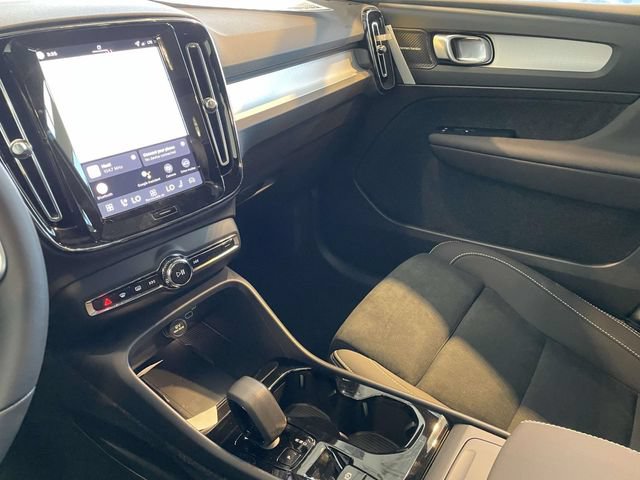 New 2026 Volvo XC40 B5 Ultra w/ Protection Package Premier AWD/4WD image 31