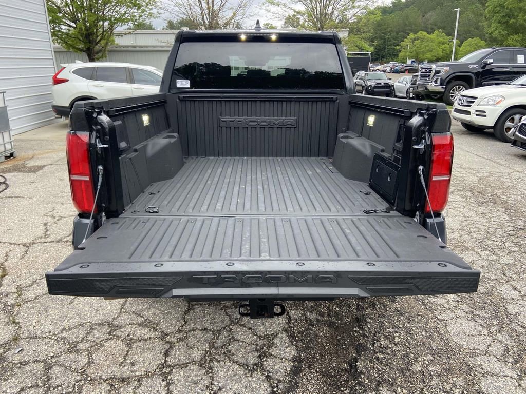 Used 2025 Toyota Tacoma TRD Off-Road AWD/4WD image 6
