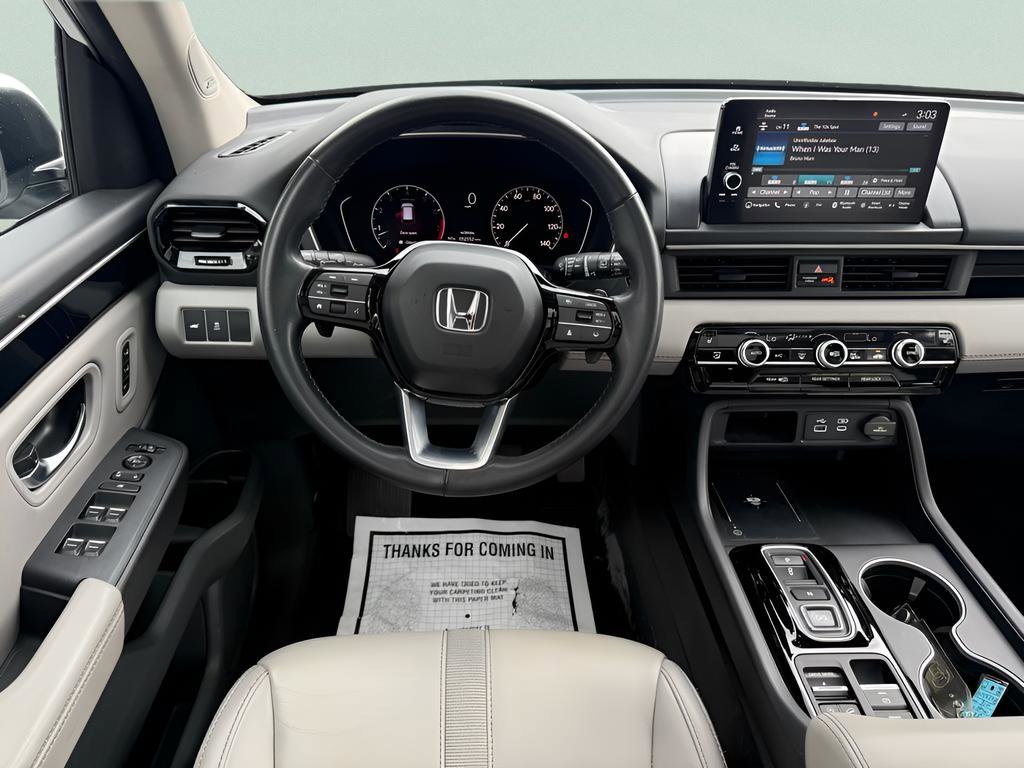 Certified 2023 Honda Pilot Touring image 21