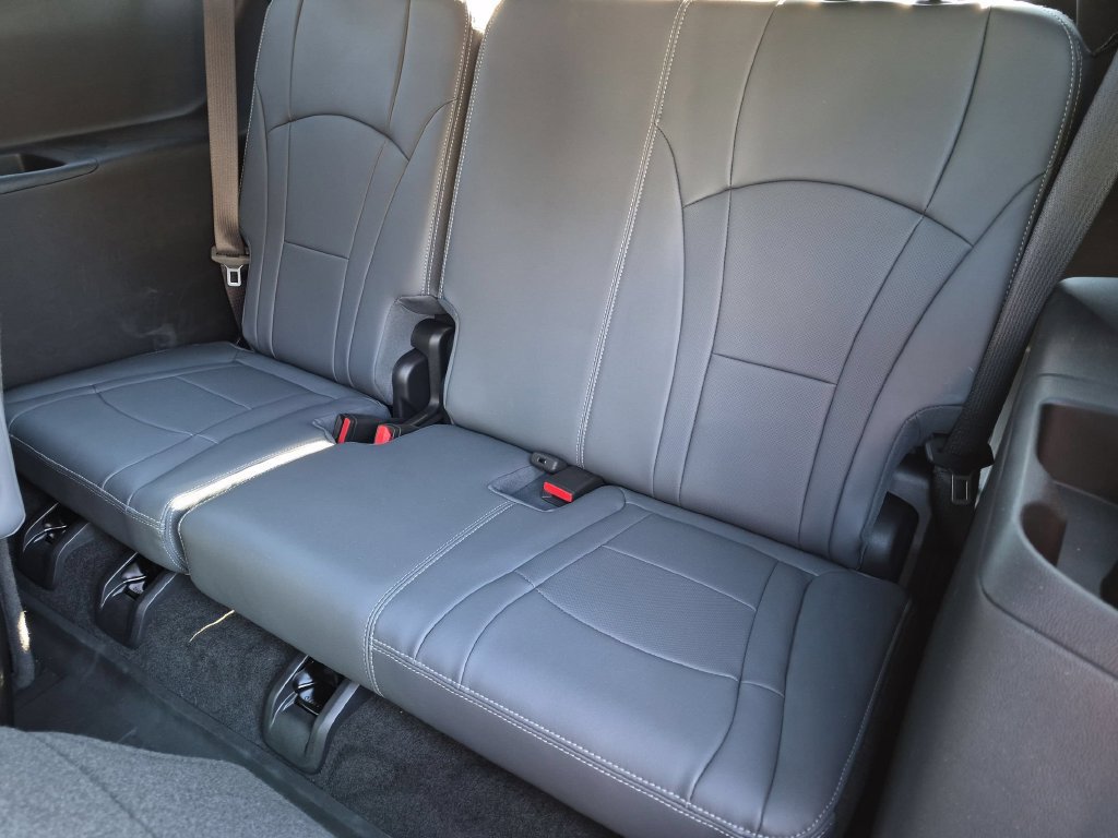 Used 2024 Buick Enclave Essence w/ Experience Buick Package AWD/4WD image 23